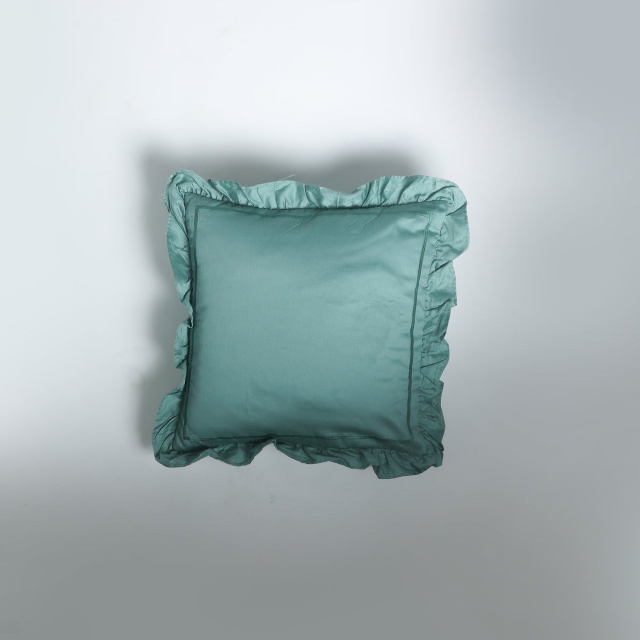 Everlast Ruffles Cushion Cover 18 X 18 inches - aumbrr